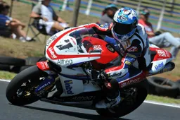 Superbike Phillip Island: Carlos Checa "Una gara perfetta"