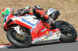 Superbike: largo ai giovani nel 2012, tanti nuovi volti al via