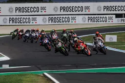 Superbike, è ufficiale: esclusa l'ipotesi del peso limite moto-pilota