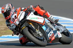 Superbike Phillip Island Prove 1: Fabrizio da record