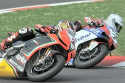 Superbike: ad Assen terzo round con Checa Vs Biaggi, ma non solo