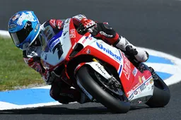 Superbike: il venerdì a Phillip Island, Checa imprendibile