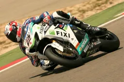 Test Aragon, Sykes e Biaggi in fuga, bene la Panigale