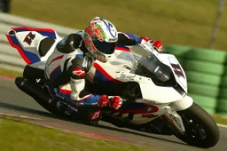 Superbike: scoperto un piccolo infortunio per Troy Corser