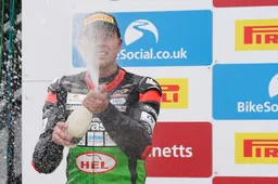 Superbike, divorzio tra Cavalieri e Pedercini: a Donington c'è Mossey