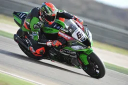 SBK Aragon Superpole Tom Sykes distrugge il primato