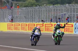 Supersport, Gara 1 Mandalika: la prima di De Rosa in una corsa pazza