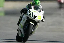 Supersport: Michele Pirro festeggia la prima vittoria