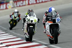 Supersport: in campionato sempre più lotta a tre