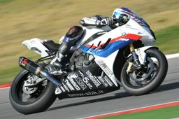 Superstock 1000: 3 motori per stagione, decise le penalità