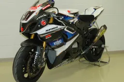 Superbike: colori e sponsor tutti nuovi per Suzuki Alstare