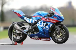 BSB 4 nuove Suzuki GSX-R 1000 al via del 1° Round 2017