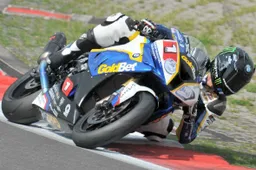 Superstock 1000 Nurburgring Qualifiche 2: pole di Barrier