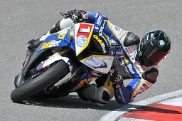 Superstock 1000 Portimao Qualifiche 1: vola Barrier