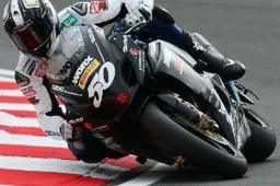 BSB Brands Hatch Indy Prove Libere 3: Guintoli al comando