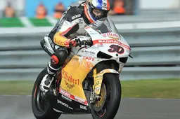 Superbike Assen Qualifiche 2: Guintoli resta 1°, fuori Biaggi