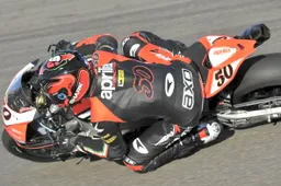 Superbike: Guintoli tornerà in sella soltanto nel 2014