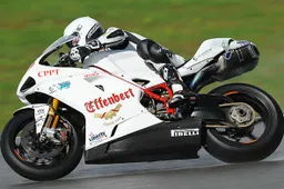 Superbike: Test a Phillip Island, Guintoli subito al comando