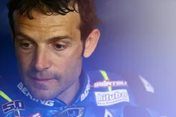 MotoGP UFFICIALE Sylvain Guintoli a Le Mans con Suzuki