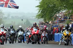 Tandragee 100: sabato 5 maggio l'edizione 2012 con un pilota italiano al via