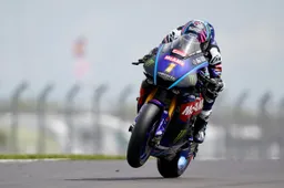Il British Superbike ritrova il numero 1 in pista