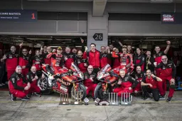 Superbike, Ducati rinnova con Aruba: ora c'è attesa per Bautista