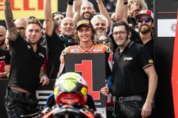 Lorenzo Mauri e il modello Motocorsa: "Con Axel Bassani cresciamo insieme"