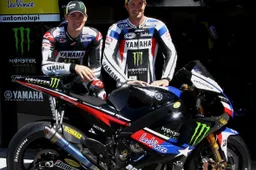 MotoGP: colori texani per le Yamaha Tech 3 di Edwards e Spies