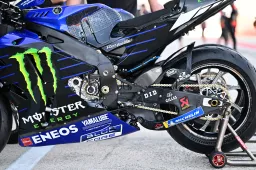 MotoGP, la tecnica: Yamaha, il nuovo telaio e il motore 2023 visti da vicino