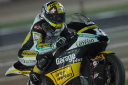 Moto2 Losail Prove 1: vola Luthi, Lowes a terra