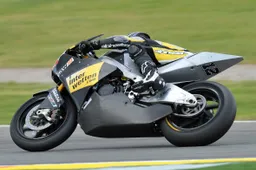 Moto2: Thomas Luthi debutta con la Suter nei test di Valencia