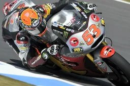 Moto2 Phillip Island Prove 1: Rabat 1°, tante cadute