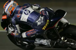 Moto2 Losail Warm Up: doppietta Pons KALEX, Rabat al comando