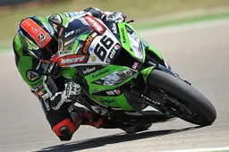 Superbike Assen Prove 1: Sykes comanda sotto la pioggia