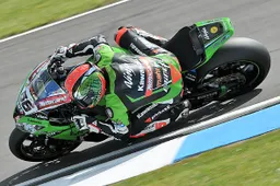 Superbike Donington Prove 2: Sykes precede Melandri