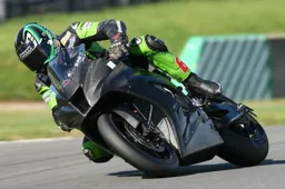 Superbike: Kawasaki con Vermeulen, Lascorz e Sykes
