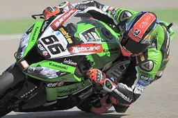 Superbike Donington Qualifiche 1: Sykes leader con caduta