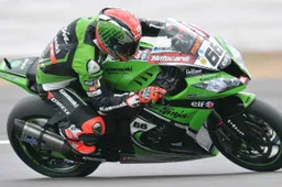Superbike Silverstone Qualifiche 2: Sykes resta leader