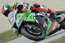 Superbike Assen Gara 1: Tom Sykes torna alla vittoria