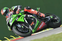 Superbike Imola Gara 1: vince Sykes, Giugliano sul podio