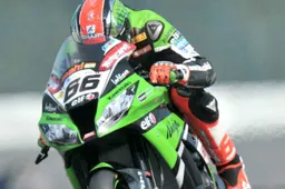 Superbike Nurburgring Gara 1: la bandiera rossa premia Sykes