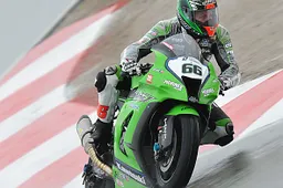 Superbike Nurburgring Gara 2: vince Tom Sykes sul bagnato