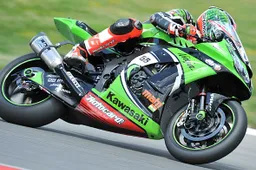 Superbike Nurburgring Prove 1: miglior crono di Tom Sykes