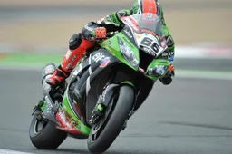 Superbike Magny Cours Superpole: mostruoso Tom Sykes