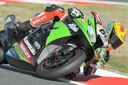 Superbike Magny Cours Superpole: sensazionale Sykes, Melandri in prima fila, Biaggi 10°