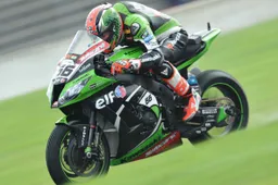 Superbike Magny Cours Warm Up: Tom Sykes nella nebbia