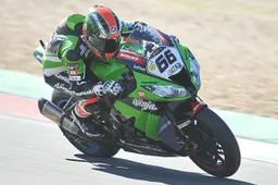 Superbike Nurburgring Warm Up: Sykes con Melandri a 0"080
