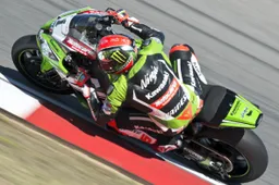 Superbike Portimao Warm Up: Sykes precede Rea