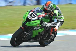 Superbike Donington Superpole: Tom Sykes, pole e record