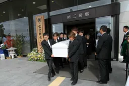 Moto2: 1.100 persone ai funerali di Shoya Tomizawa